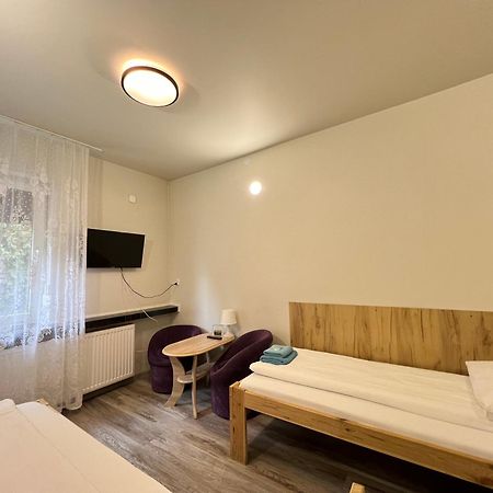 Etna - Hostel -Noclegi Rzeszów Esterno foto