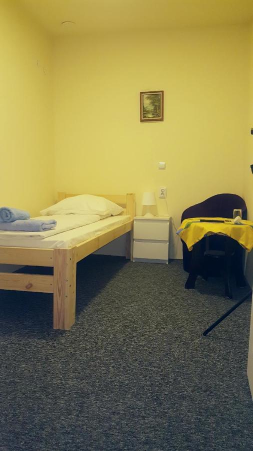 Etna - Hostel -Noclegi Rzeszów Esterno foto