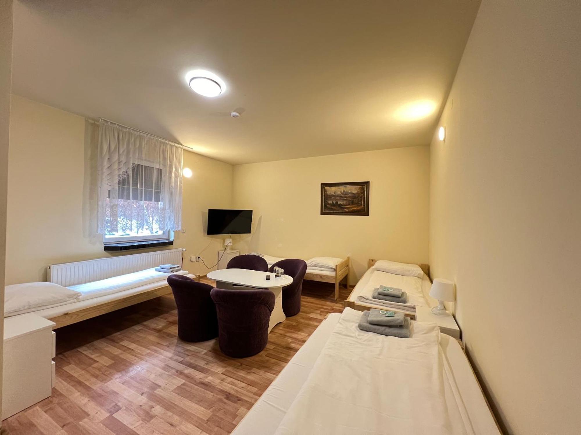 Etna - Hostel -Noclegi Rzeszów Esterno foto