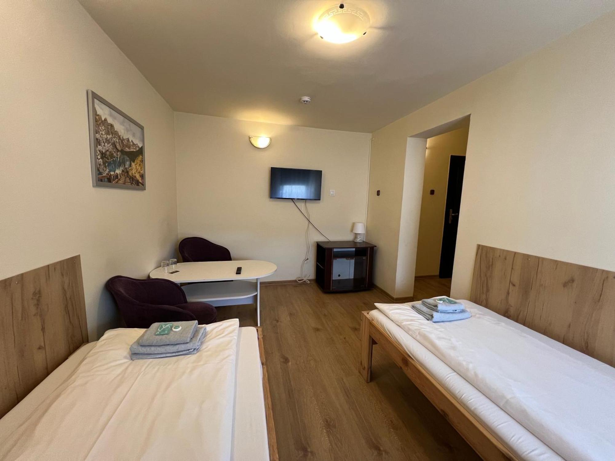 Etna - Hostel -Noclegi Rzeszów Esterno foto