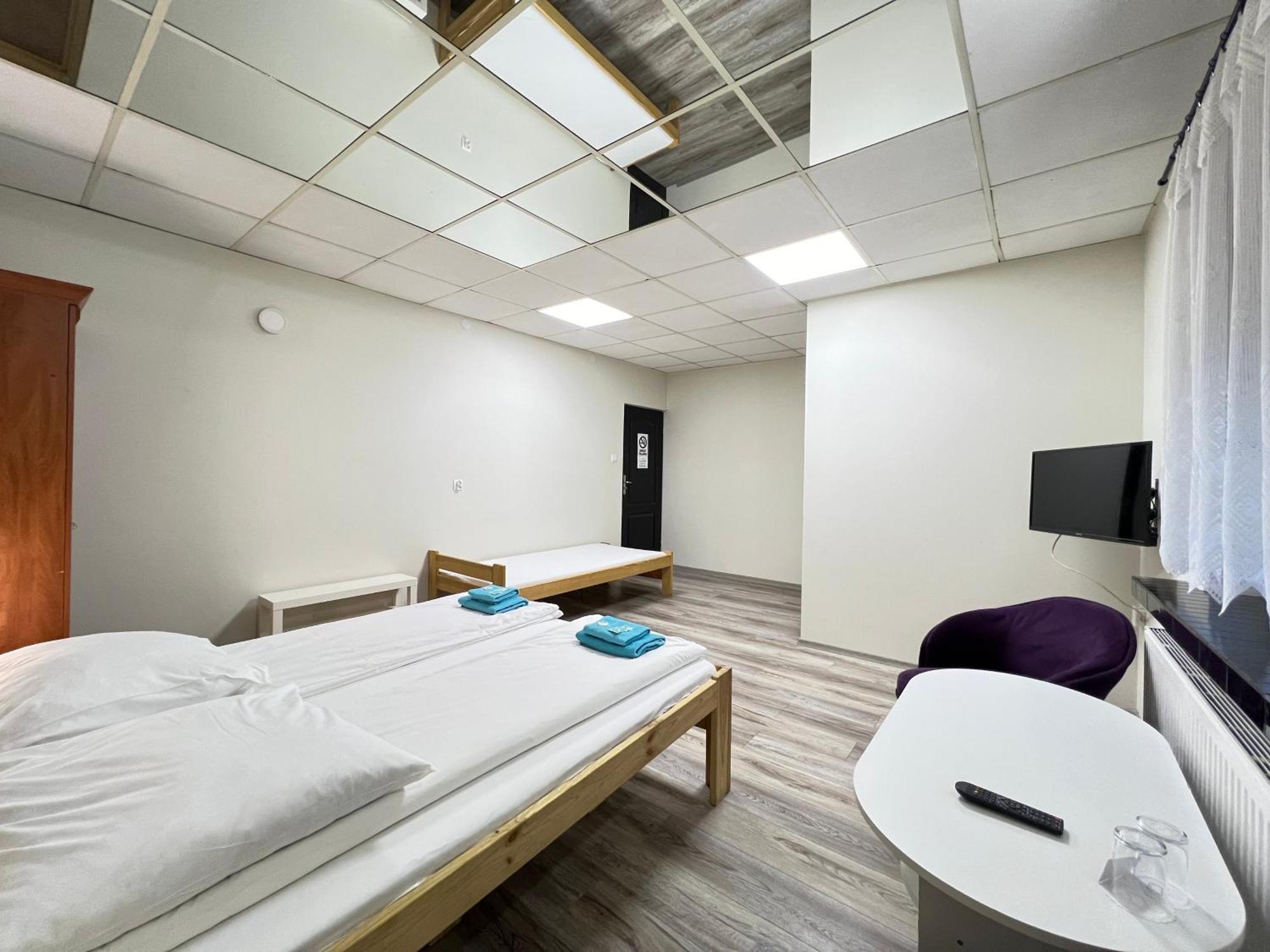 Etna - Hostel -Noclegi Rzeszów Esterno foto